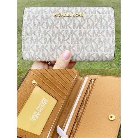 michael kors jet set travel wallet acorn|Michael Kors multifunction wallet.